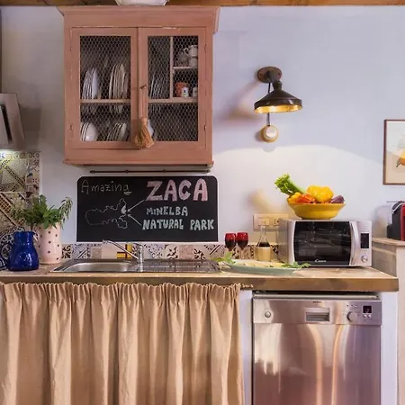 Zaca 6, Emma Рио-Марина