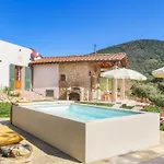 Villa Zaca 6, Emma *